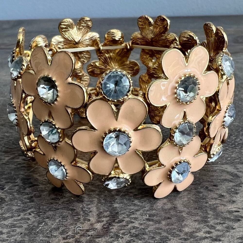 Pale pink peach nude enamel rhinestone studded floral chunky stretch bracelet